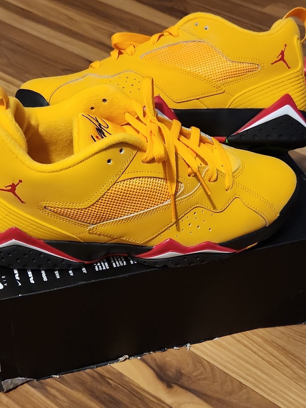 10 men Jordan Air Jordan MVP 92 Taxi Low Top Men’s Sneakers Yellow Red Black 10